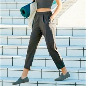 UNIQLO Grey Stretch Dress Pants (XL)